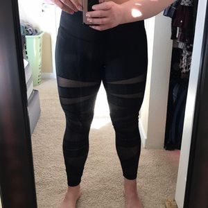 Sexy workout leggings - mesh cut outs.